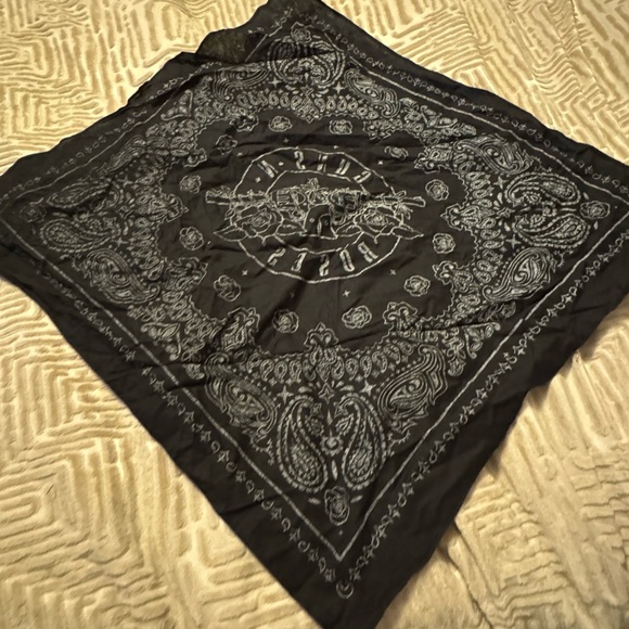 Guns N Roses Gn'R Not In This Lifetime Tour Bandana/Scarf - Excellent Condition - Picture 2 of 2